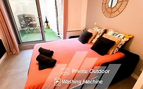 Palais Des Papes - Studio + Cour Privative